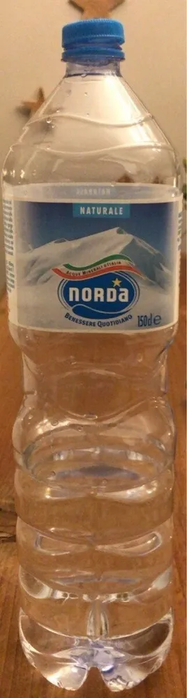 Acqua naturale