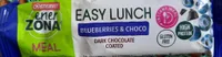 Easy lunch, blueberres e choco. Dark chocolate coated