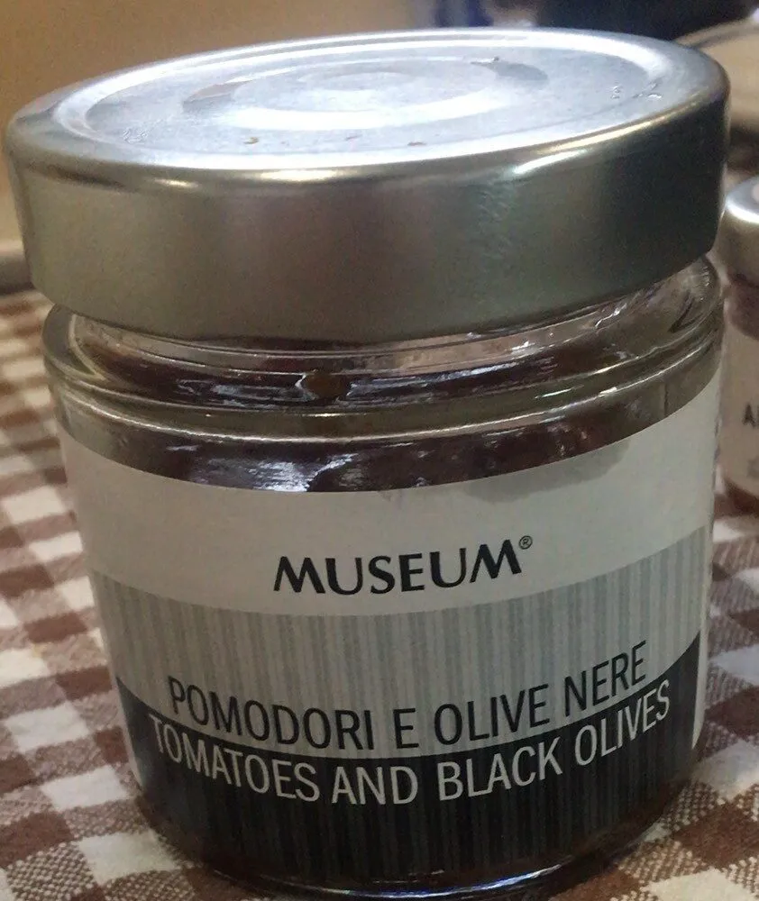 Pomodori e Olive nere