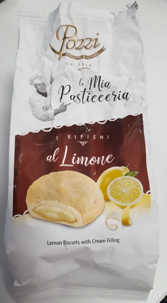 Biscuits au citron fourrés à la crème