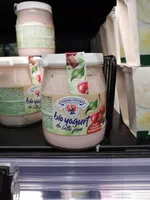 Organic whole milk yogurt from Haymilk TSG - 150g - cherry and chocolate splits