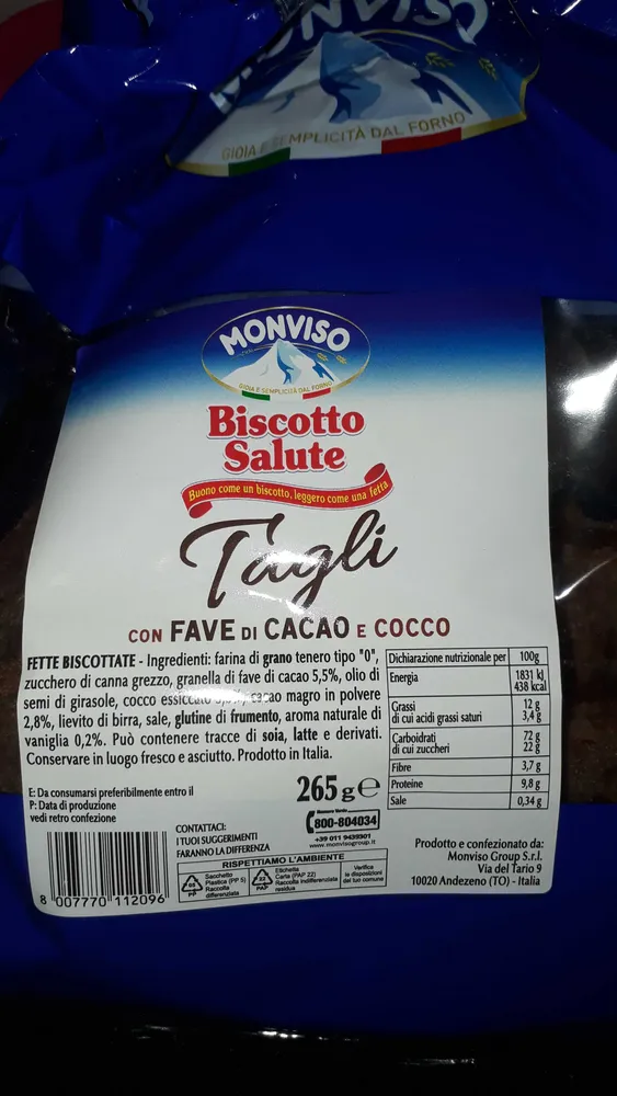 Tagli con fave di cacao e cocco