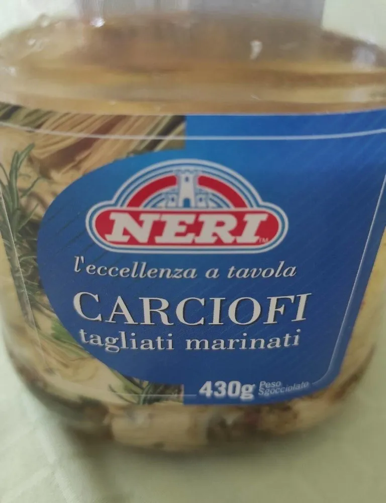 Carciofi tagliati marinati