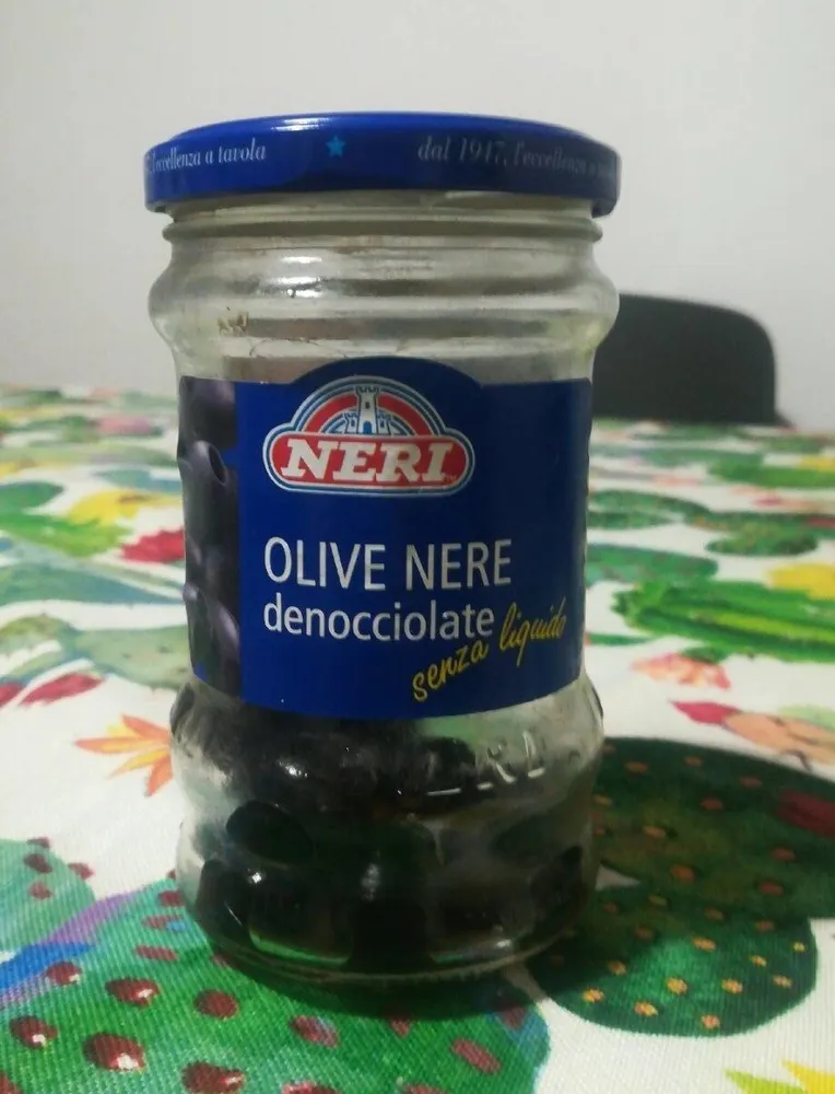 Olive nere denocciolate neri