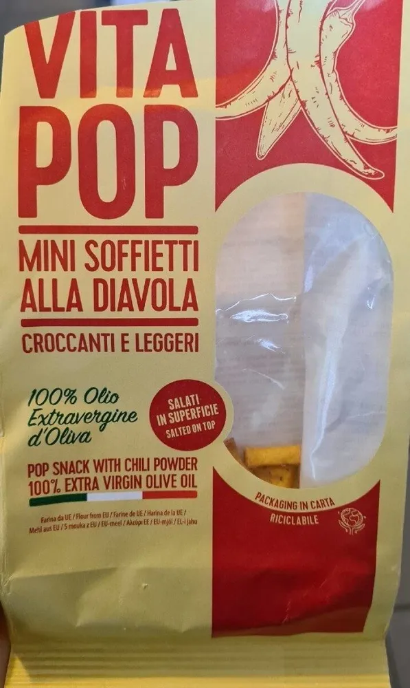 Pop snack with chili powder