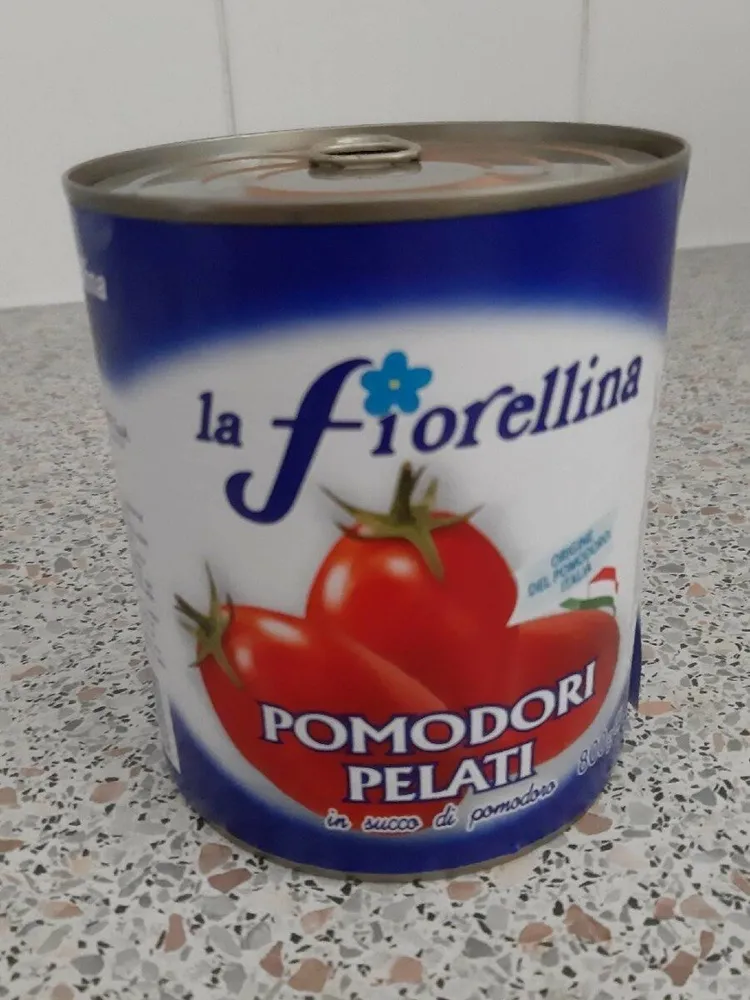 Pomodori pelati in succo di pomodoro