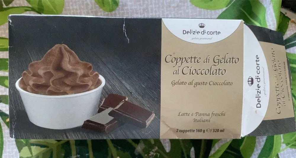 coppetto di gelato al cioccolato