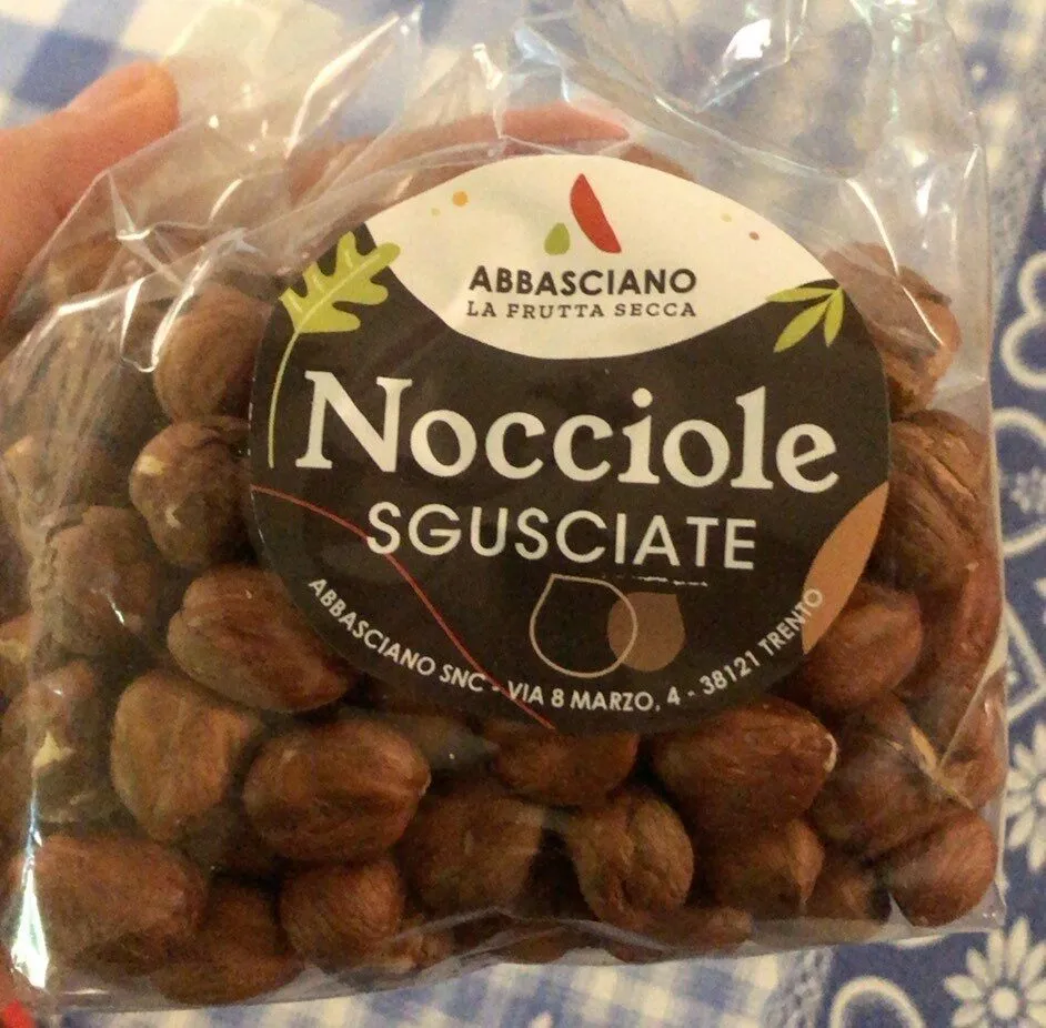 Nocciole sgusciate
