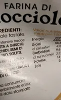Farina di nocciole