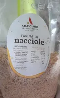 Farina di nocciole