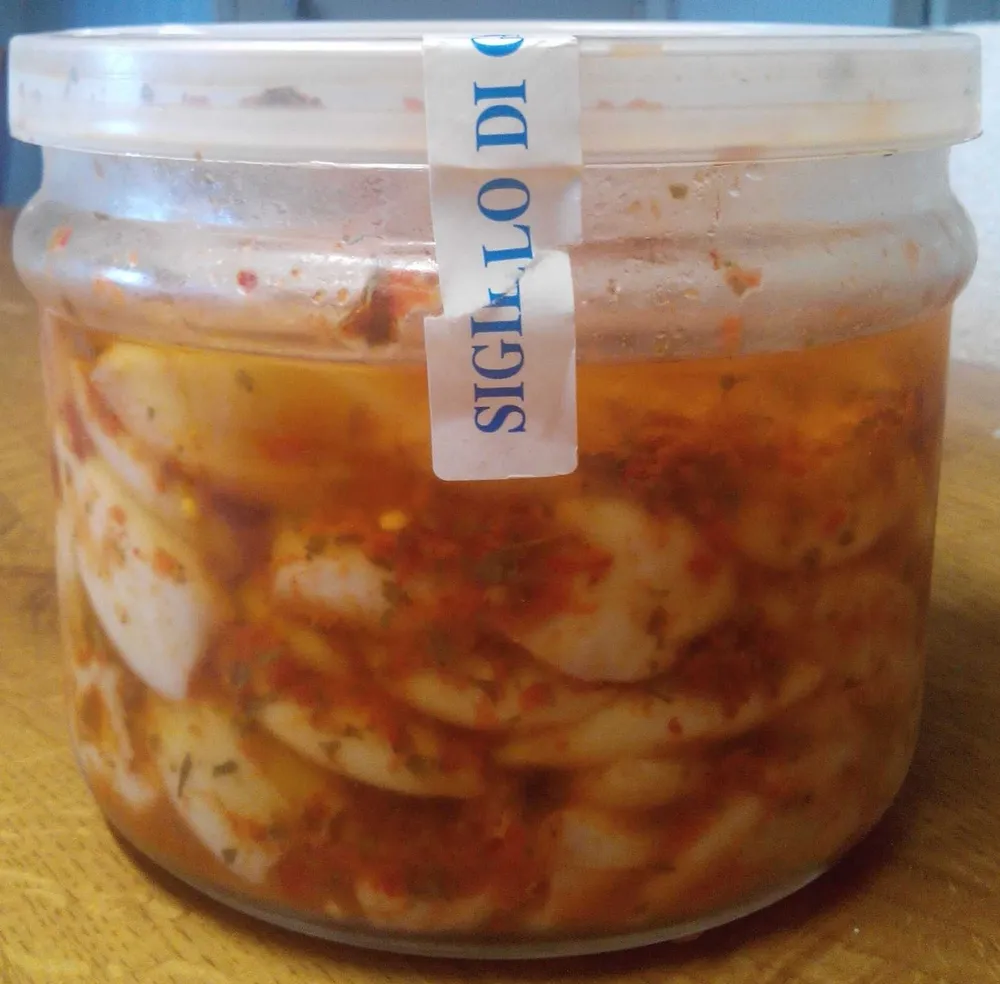 Calmars en sauce piquante à l'huile