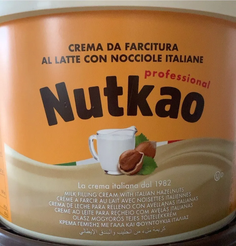 Crema da farcitura al latte con nocciole italiane