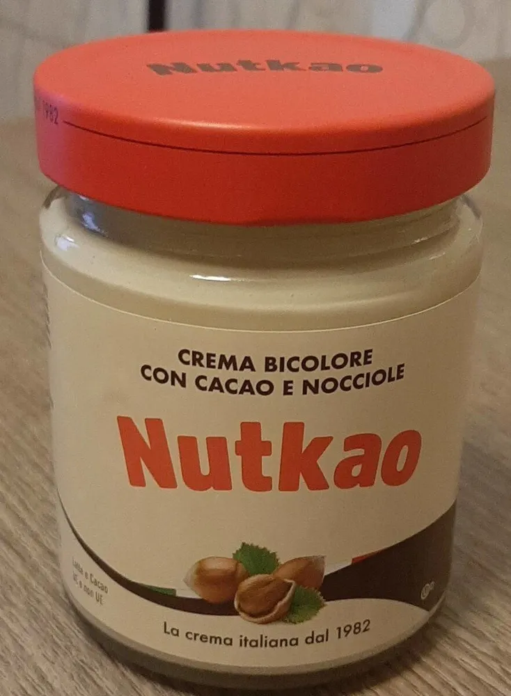 Crema bicolore con cacao e nocciole