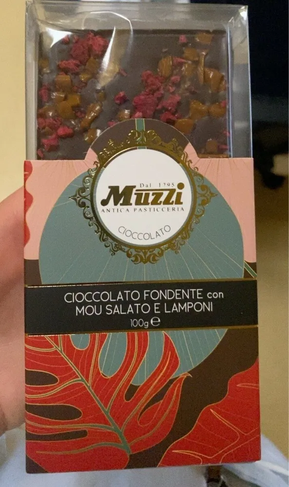 Cioccolato fondente con mou salato e lamponi