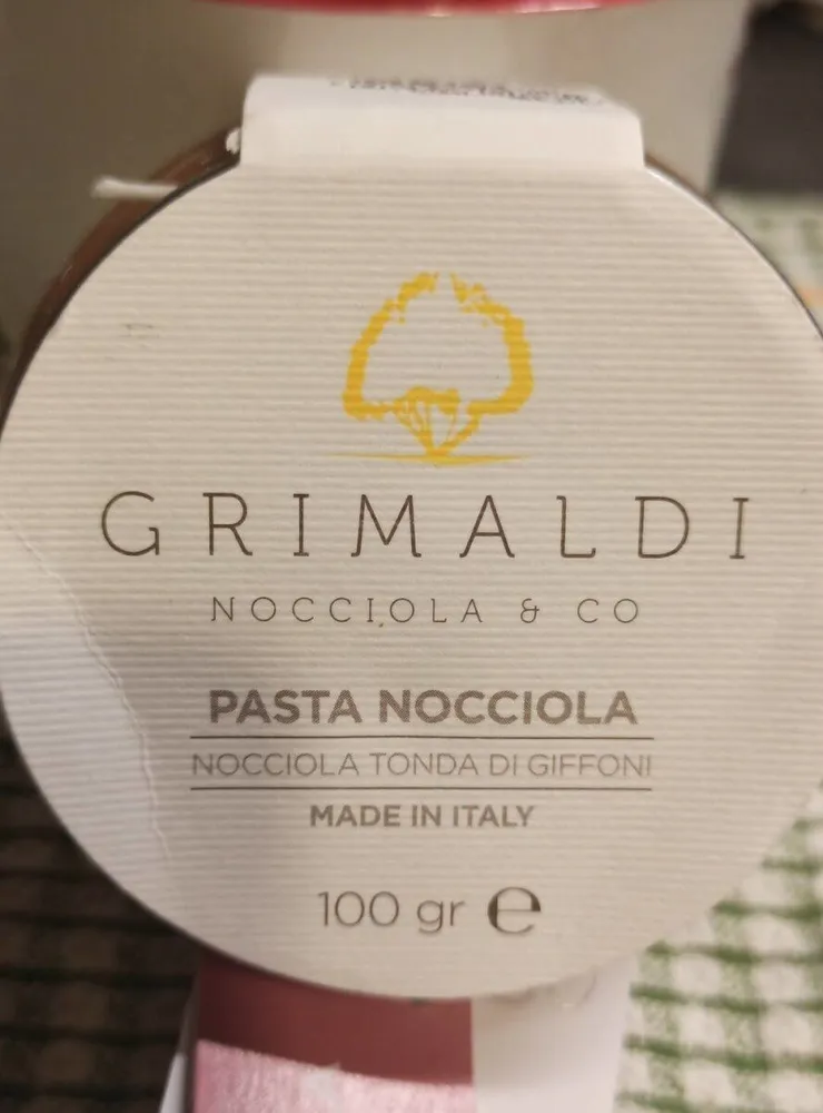 Pasta di nocciole