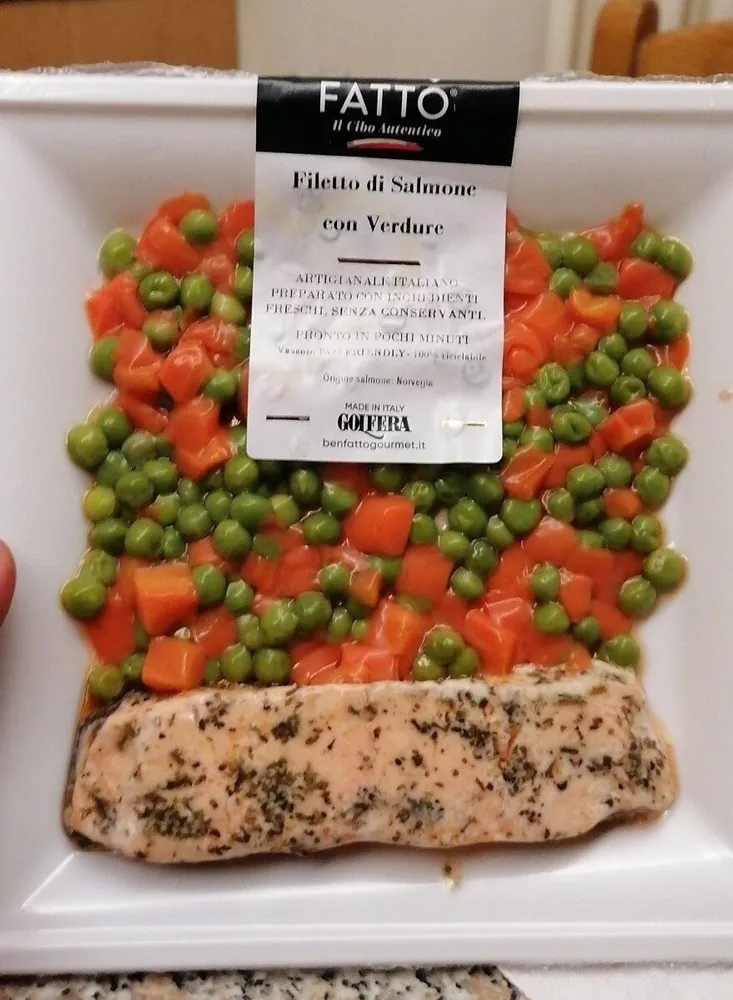 Filetto di salmone con verdure