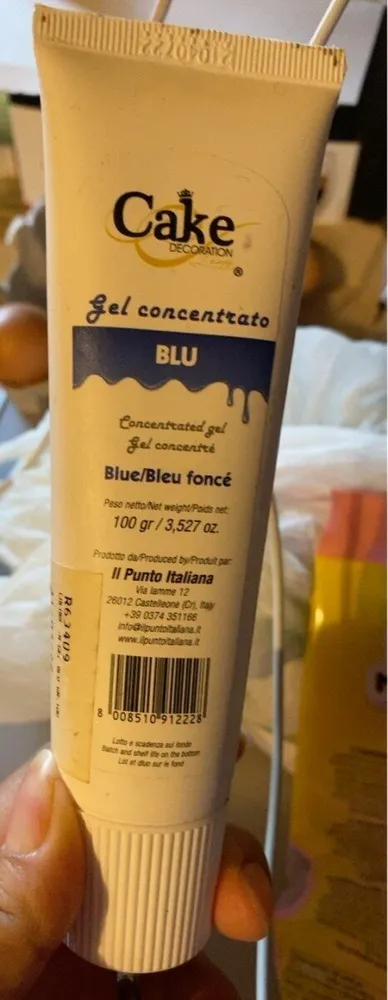 Cake decoration blu