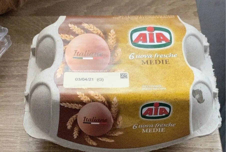 Uova fresche medie