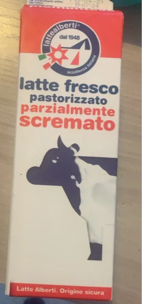 Latte  fresco pastorizzato parzialmente scremato