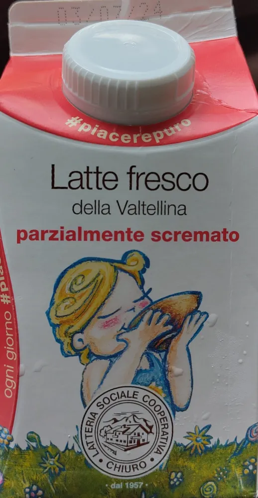 Latte fresco parzialmente scremato