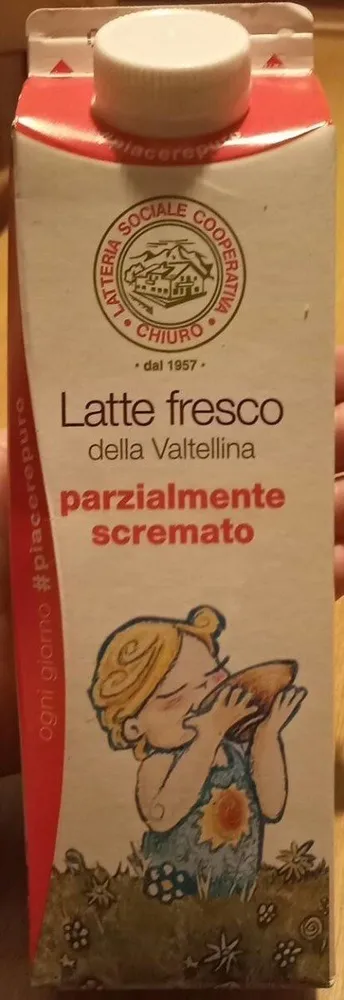 Latte fresco parzialmente scremato