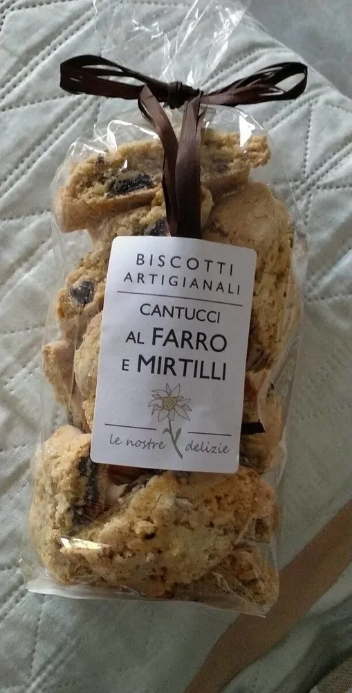 Cantucci al farro e mirtilli