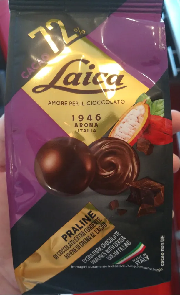 Praline di cioccolato extra fondente ripiene di crema al cacao