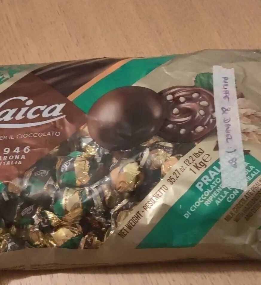 Praline di cioccolato ripiene al caramello