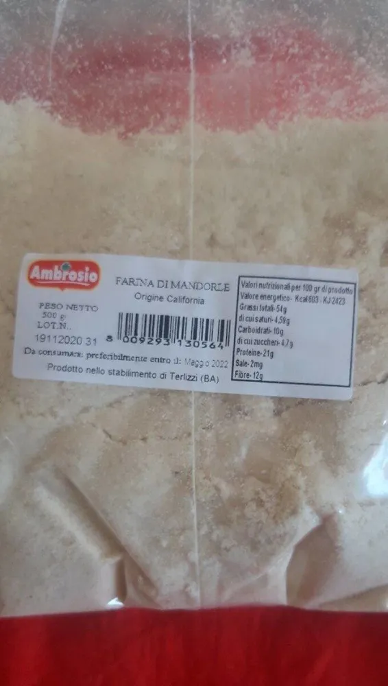 Farina di mandorle
