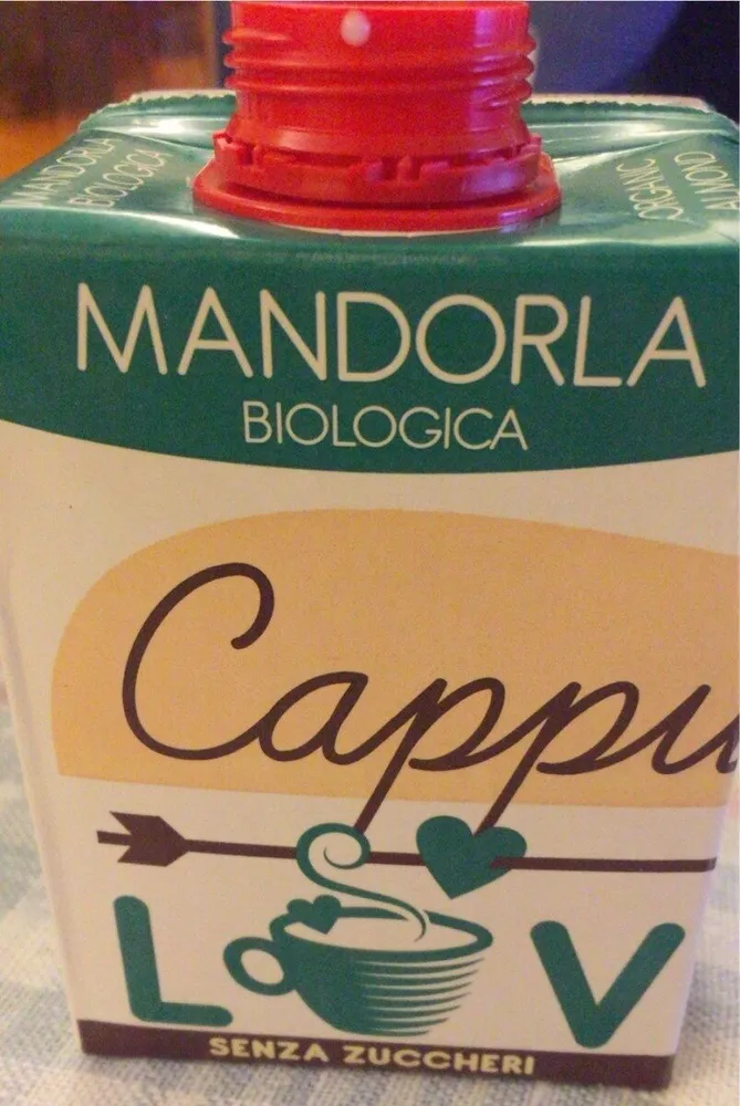 Latte di mandorla