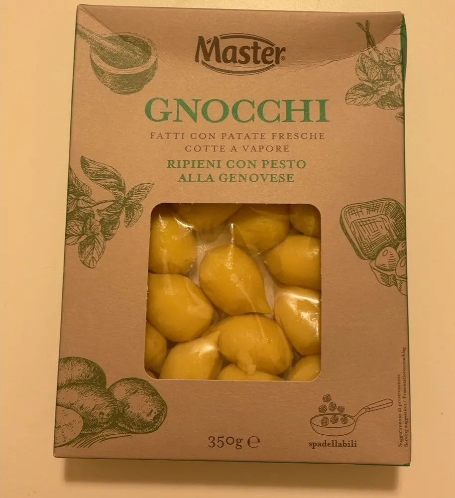 Gnocchi fatti con patate fresche cotte a vapore