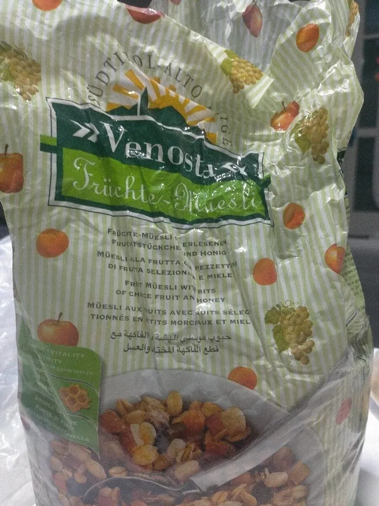 Muesli alla frutta e miele