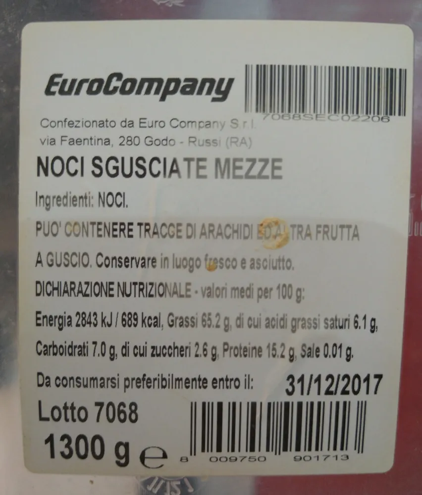 Noci sgusciate mezze