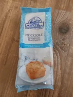 Nocciole finemente macinate