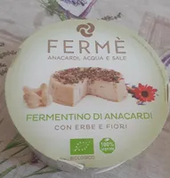 Fernmentino di anacardi con erbe e fiori