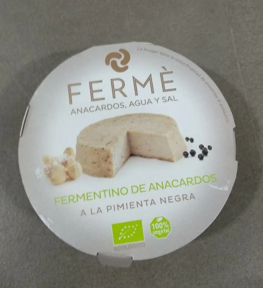 Fermentino de anacardos a la pimienta negra