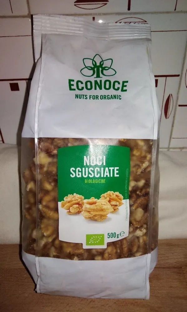 Noci sgusciate biologiche