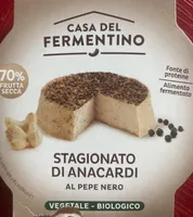 Stagionato di anacardi al pepe nero
