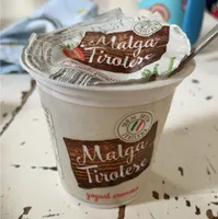 Yogurt cremoso con frutta frullata