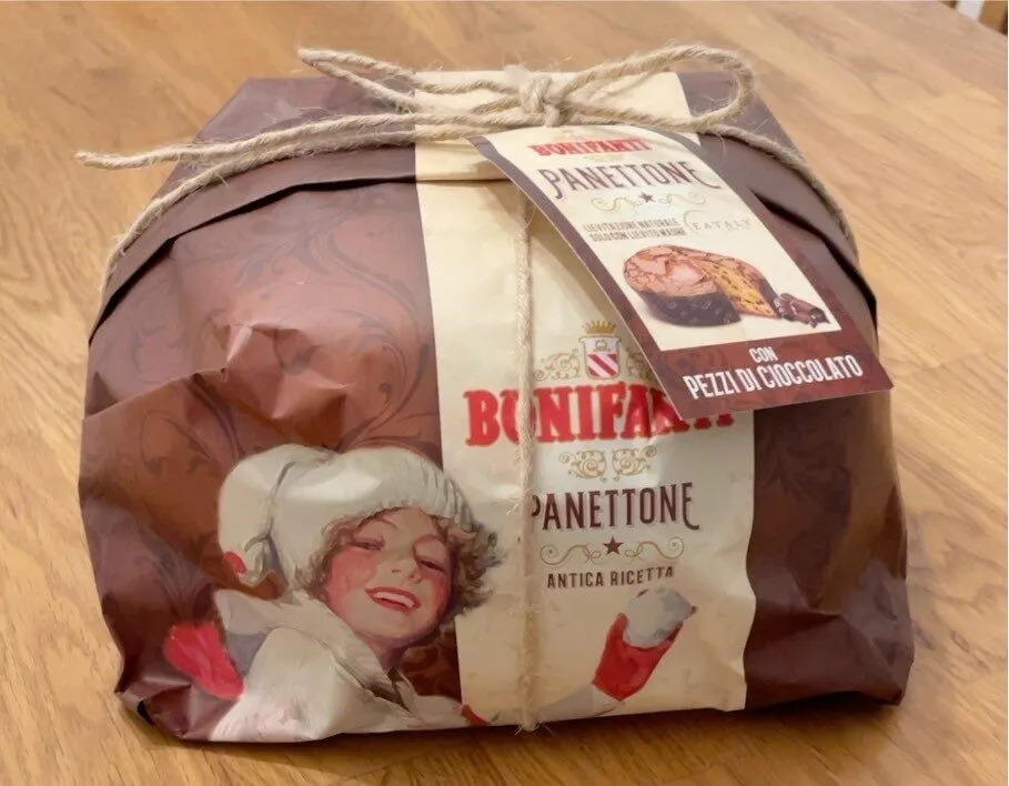 Panettone con pezzi di cioccolato