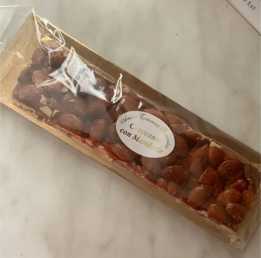 Croccante alle mandorle con miele