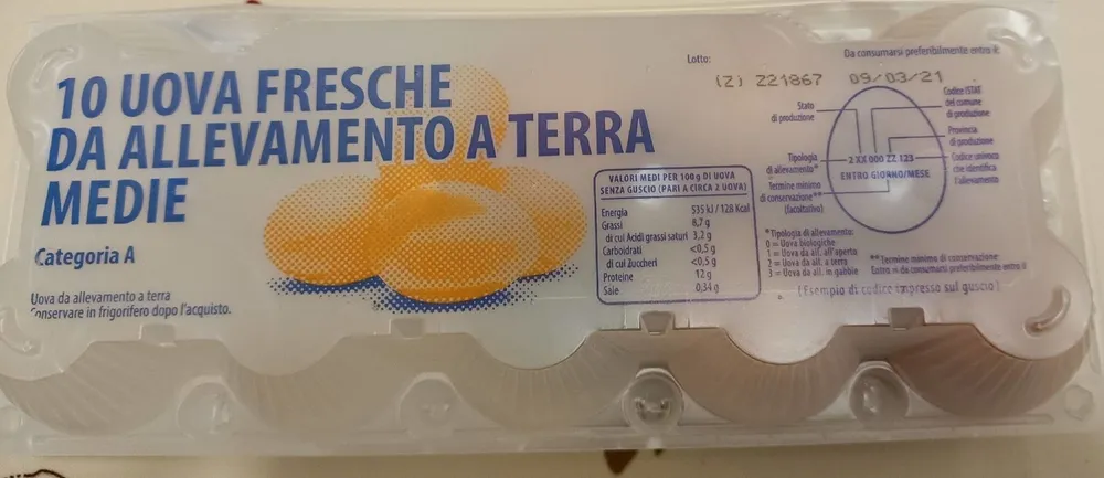 10 uova fresche da allevamento a terra medie