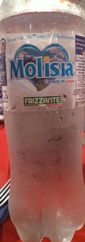 Acqua minerale