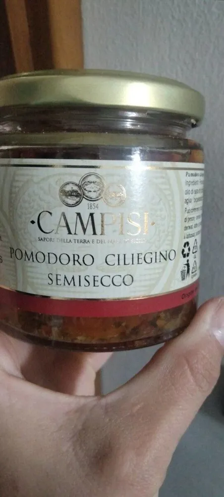 Pomodoro ciliegino semisecco