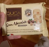 cioccolato bianco con nocciole intere e cereali