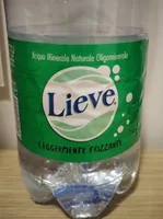 Acqua lieve leggermente frizzante