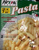 Pasta macaroni au parmesan