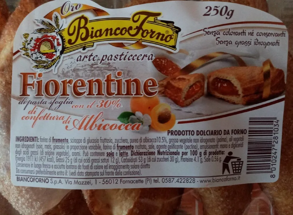 Fiorentine di pasta sfoglia con confettura di albicocca