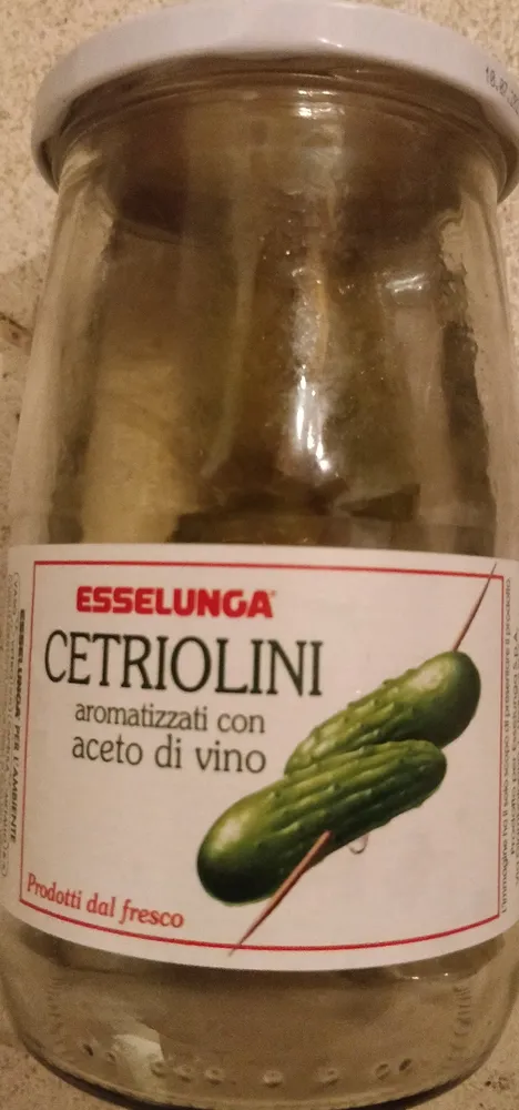 Cetriolini aromatizzati con aceto di vino