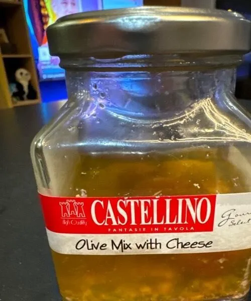 Olive mix with cheese